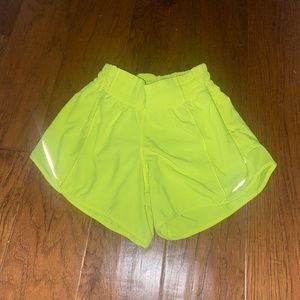 Lululemon Hotty Hot Highlight Yellow Size 2